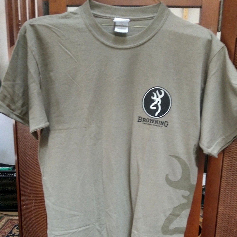 Browning Men's L beige shirt